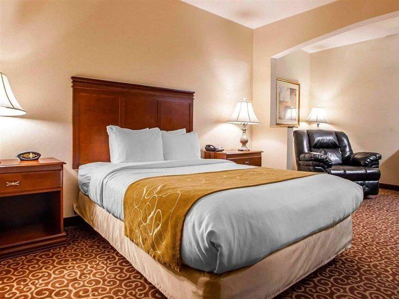 Comfort Suites East Brunswick - South River Kültér fotó