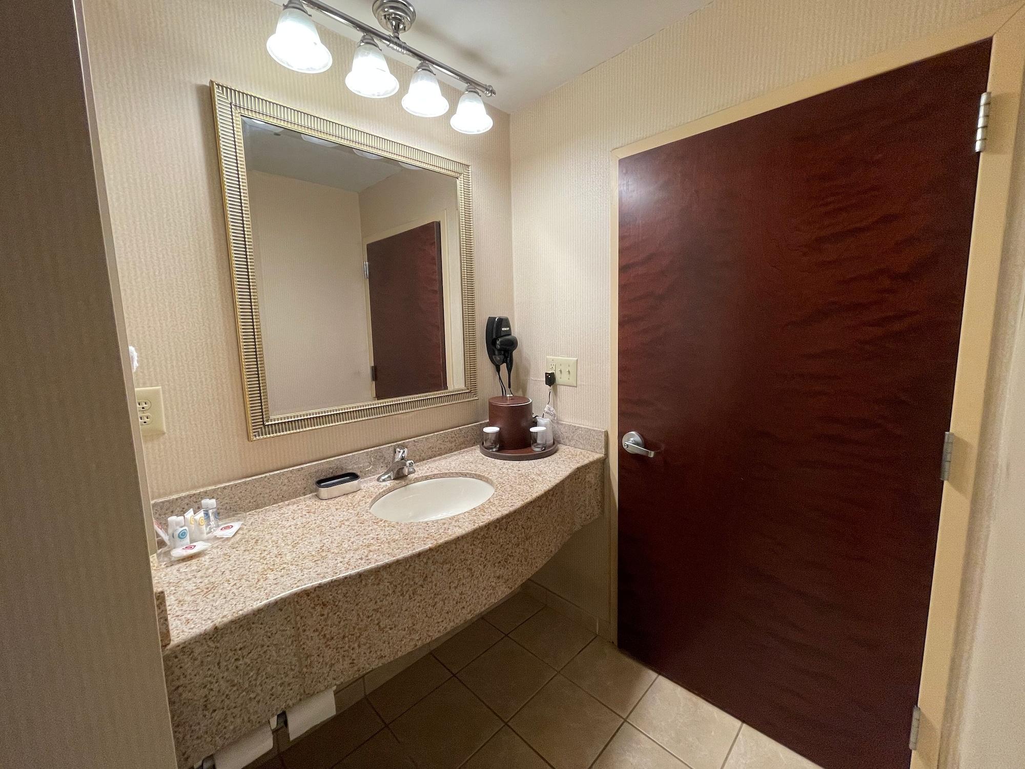 Comfort Suites East Brunswick - South River Kültér fotó
