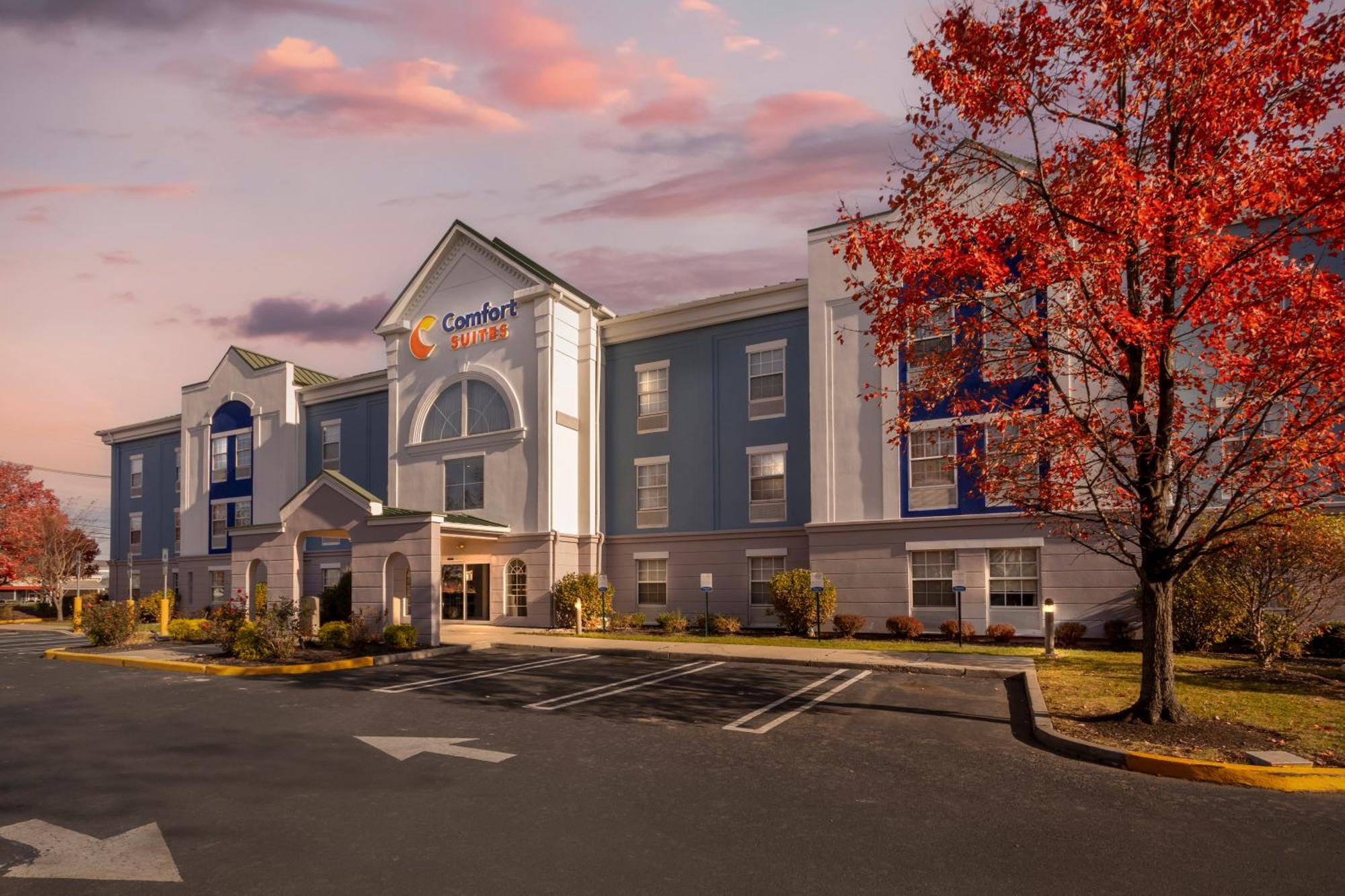 Comfort Suites East Brunswick - South River Kültér fotó