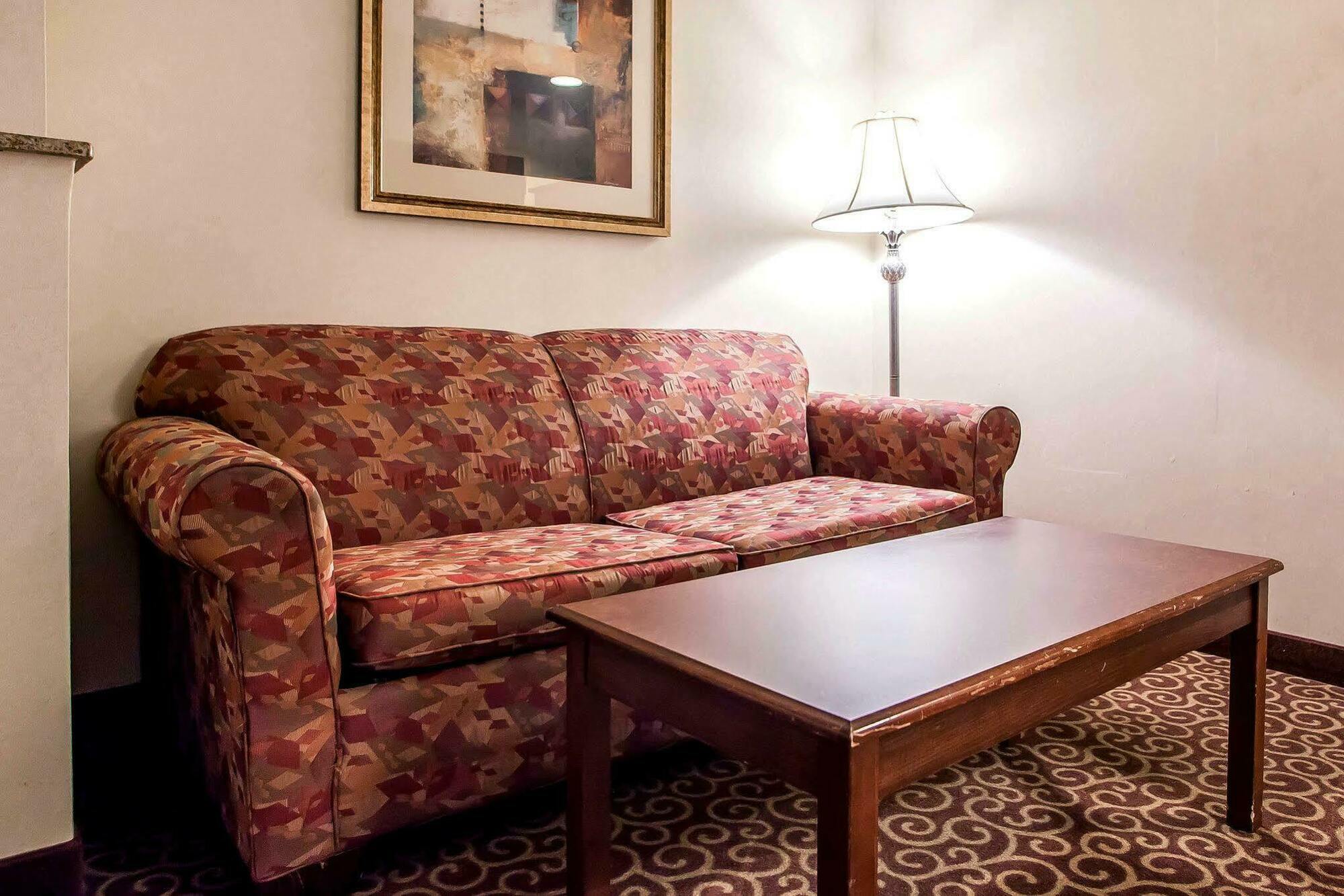 Comfort Suites East Brunswick - South River Kültér fotó